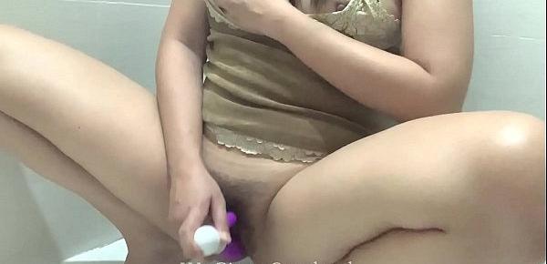  Pinay Wife Finger Her Self Using Her Favorite Toy